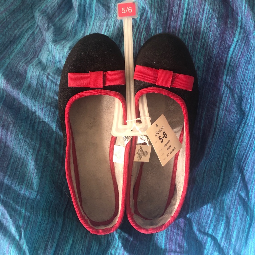 Target Girls Slippers Size 5-6